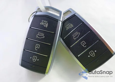 2018 Genesis G80 3.8 z USA, uszkodzony, nr VIN KMHGN4JE6JU231329